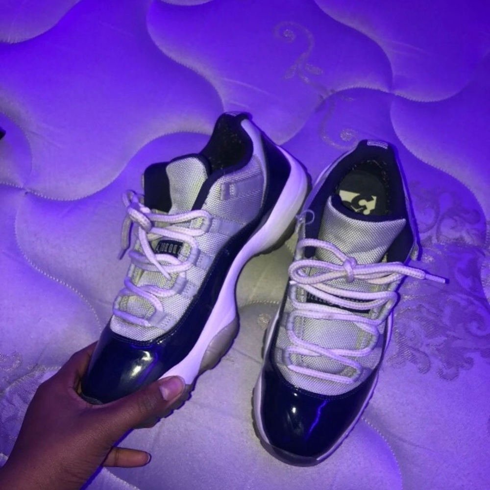 Jordan 11 low Georgetown’s